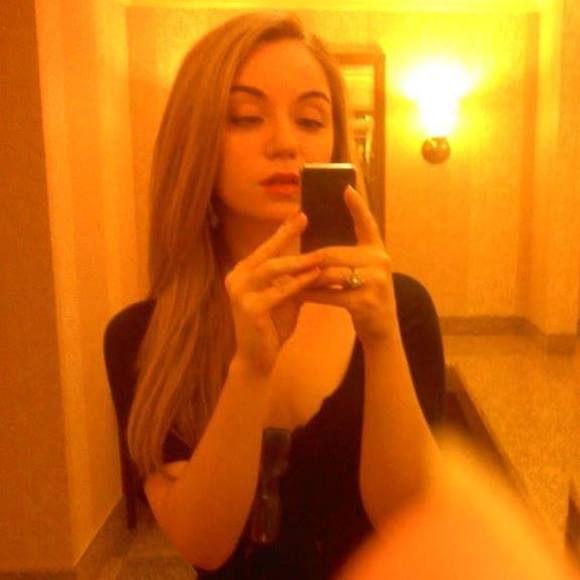 Meet your Posher, Jessica - Picture 1 of 1